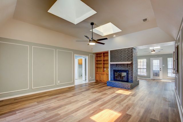 3914 Meadow Drive, Grapevine, TX 76051