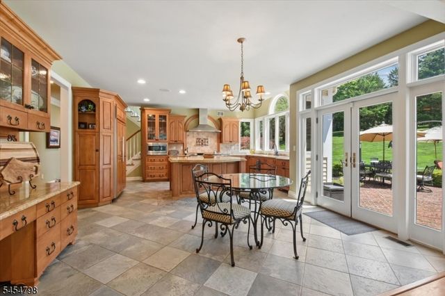 7 Martin Ln, Mendham Twp., NJ 07960