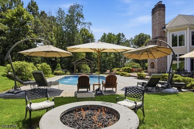 7 Martin Ln, Mendham Twp., NJ 07960