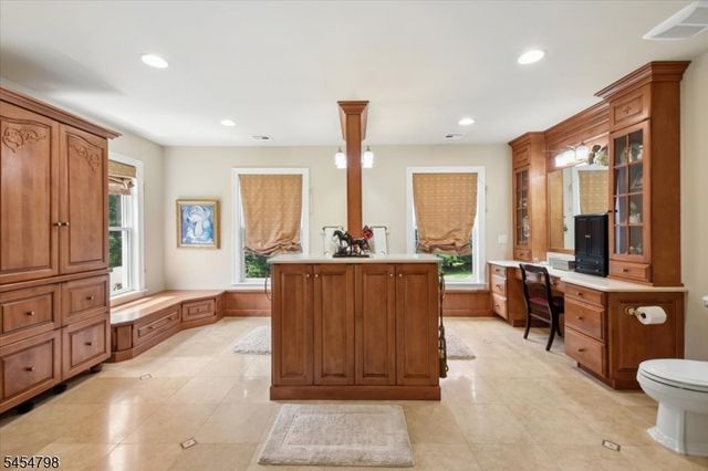 7 Martin Ln, Mendham Twp., NJ 07960