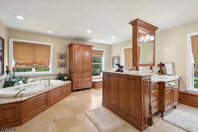 7 Martin Ln, Mendham Twp., NJ 07960