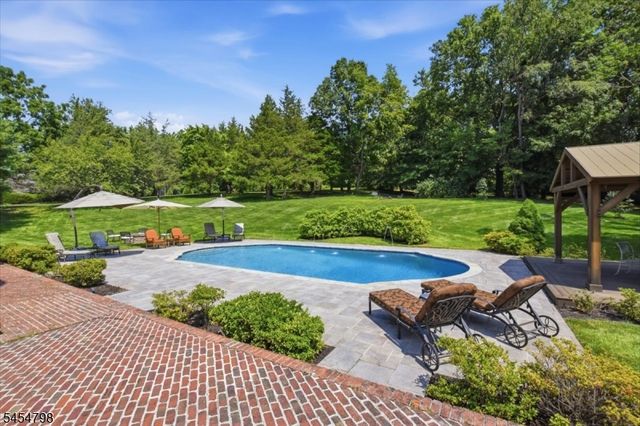 7 Martin Ln, Mendham Twp., NJ 07960