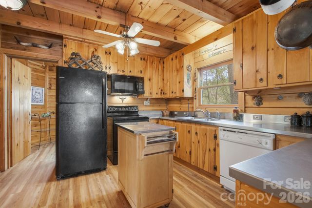 3455 Valley Drive, Lenoir, NC 28645