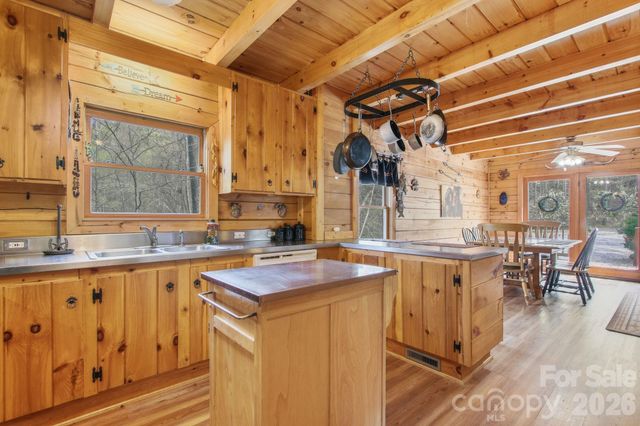 3455 Valley Drive, Lenoir, NC 28645