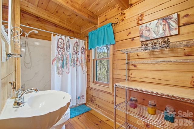 3455 Valley Drive, Lenoir, NC 28645