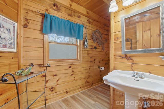 3455 Valley Drive, Lenoir, NC 28645