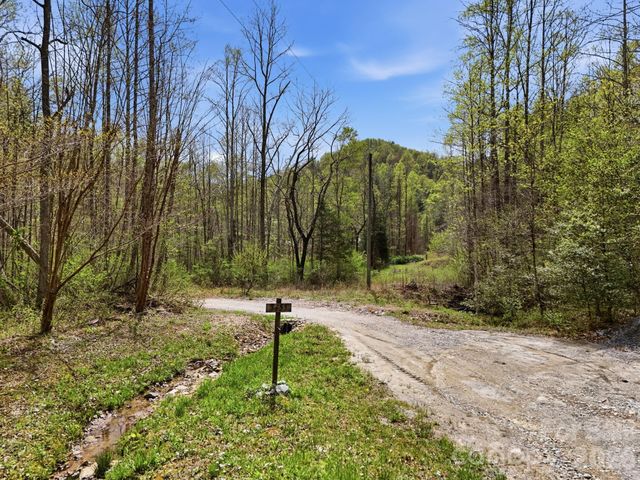 3455 Valley Drive, Lenoir, NC 28645