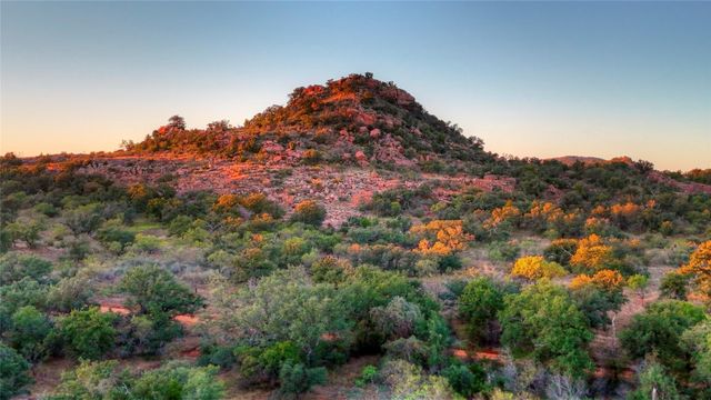 18248 Bode Peak RD, Pontotoc, TX 76869