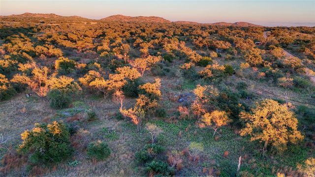 18248 Bode Peak RD, Pontotoc, TX 76869