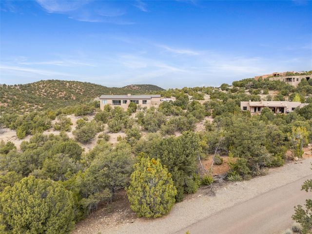 1961 Cerros Colorados, Santa Fe, NM 87501