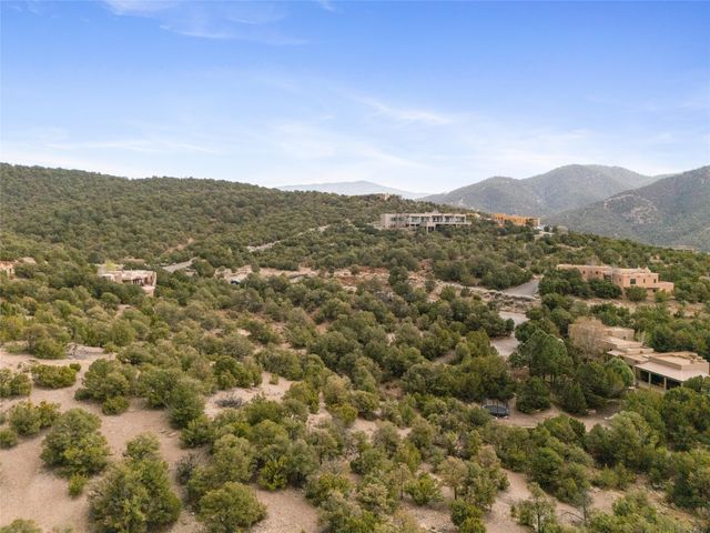 1961 Cerros Colorados, Santa Fe, NM 87501
