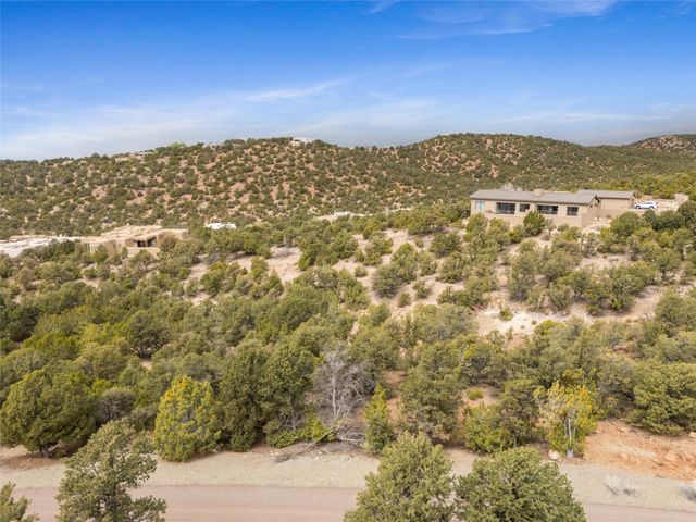 1961 Cerros Colorados, Santa Fe, NM 87501