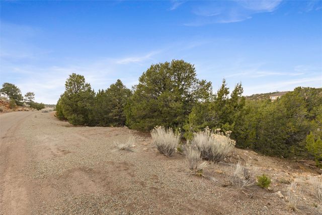 1961 Cerros Colorados, Santa Fe, NM 87501