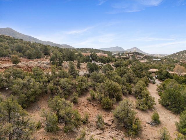 1961 Cerros Colorados, Santa Fe, NM 87501