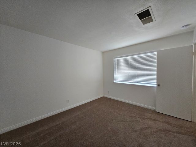 6425 Big Pine Way, Las Vegas, NV 89108