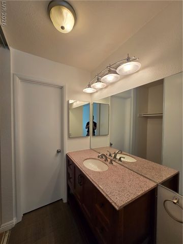 6425 Big Pine Way, Las Vegas, NV 89108