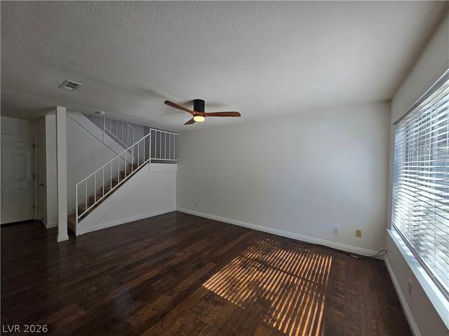 6425 Big Pine Way, Las Vegas, NV 89108
