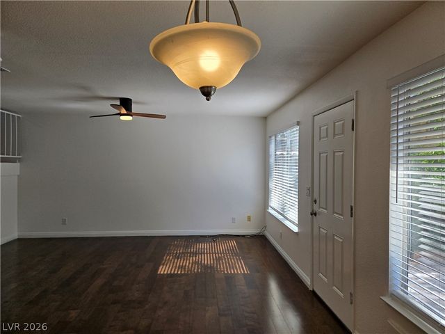6425 Big Pine Way, Las Vegas, NV 89108