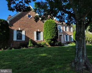 37 GALLOPING HILL RD, Cherry Hill, NJ 08003