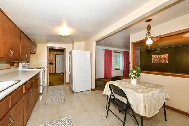 S106W20110 N Shore DRIVE, Muskego, WI 53150