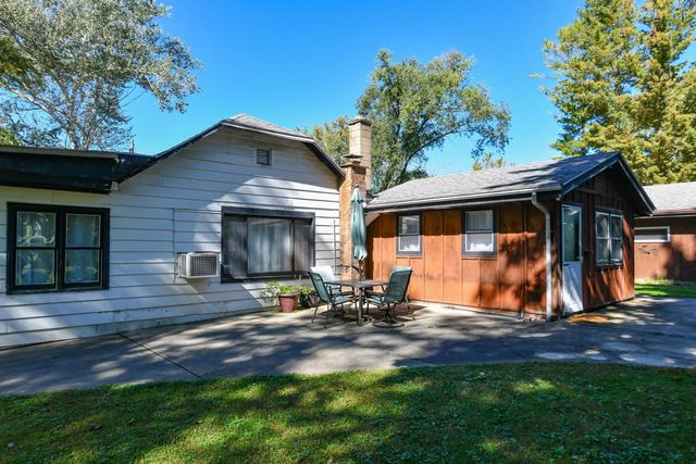 S106W20110 N Shore DRIVE, Muskego, WI 53150