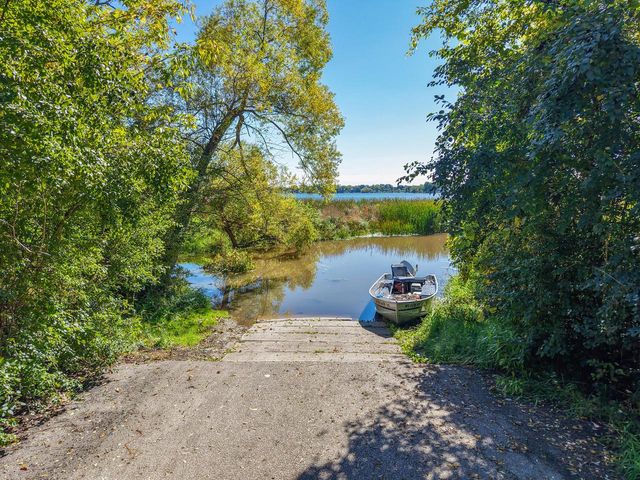 S106W20110 N Shore DRIVE, Muskego, WI 53150