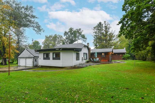 S106W20110 N Shore DRIVE, Muskego, WI 53150