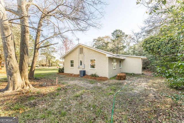 305 Broad Street, Hawkinsville, GA 31036