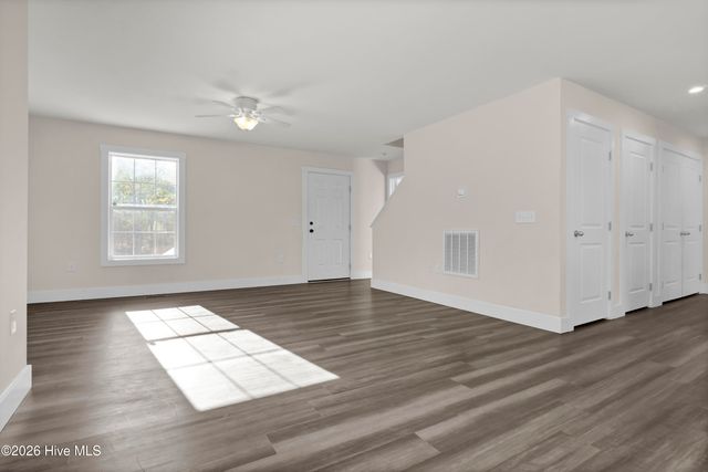 123 Penquin Place, Hampstead, NC 28443