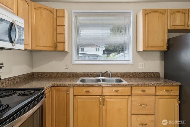 821 E 60th Street, Tacoma, WA 98404