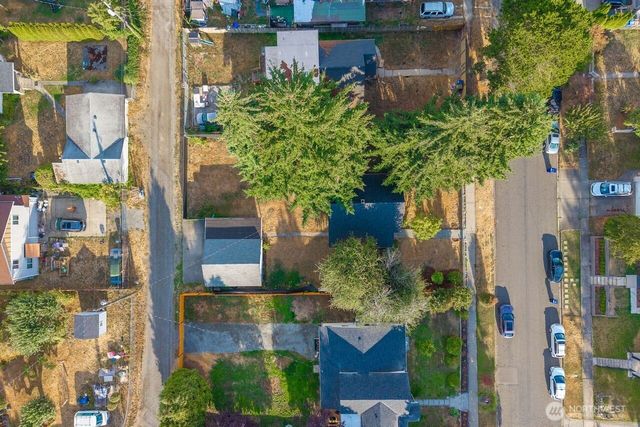 821 E 60th Street, Tacoma, WA 98404