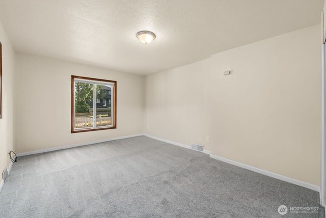 821 E 60th Street, Tacoma, WA 98404