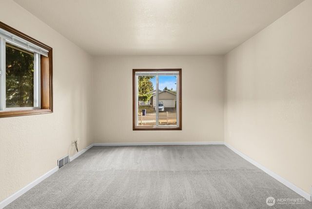 821 E 60th Street, Tacoma, WA 98404