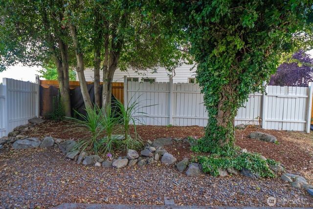 821 E 60th Street, Tacoma, WA 98404