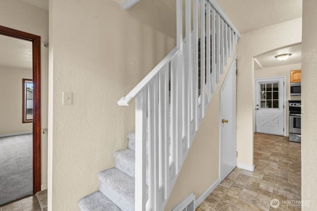 821 E 60th Street, Tacoma, WA 98404