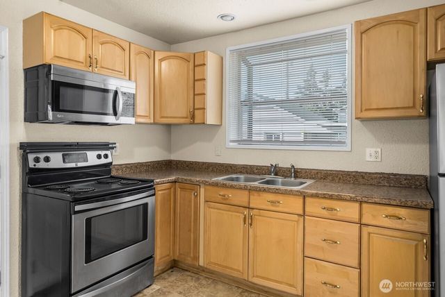 821 E 60th Street, Tacoma, WA 98404
