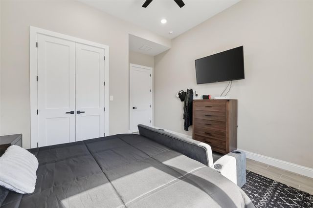 87 Waterford Way, Montgomery, TX 77356