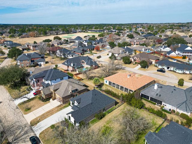 87 Waterford Way, Montgomery, TX 77356