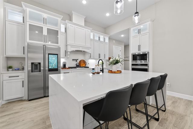 87 Waterford Way, Montgomery, TX 77356