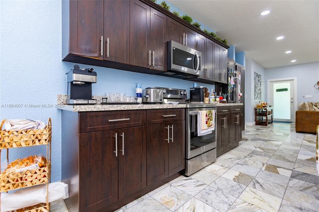 36520 SW 214th Ave, Homestead, FL 33034