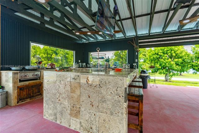 36520 SW 214th Ave, Homestead, FL 33034