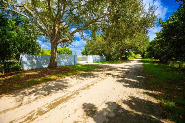 36520 SW 214th Ave, Homestead, FL 33034