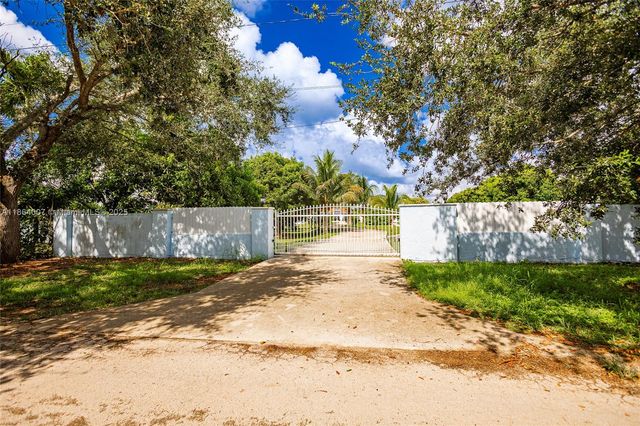 36520 SW 214th Ave, Homestead, FL 33034