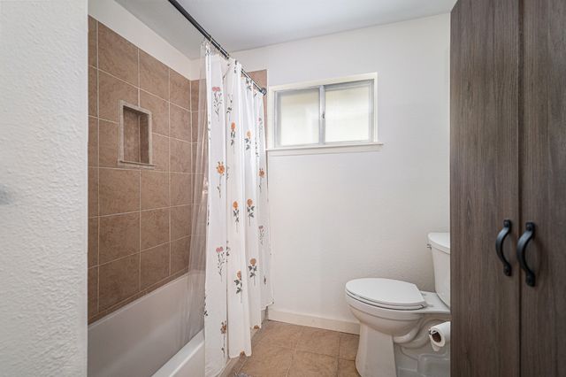 5816 Whitman Avenue, Fort Worth, TX 76133