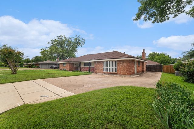 5816 Whitman Avenue, Fort Worth, TX 76133