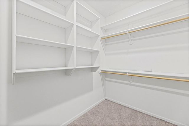 201 E PEACH TREE Lane, Gardner, KS 66030