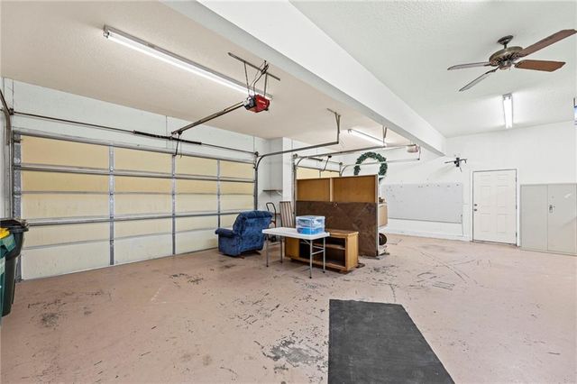 201 E PEACH TREE Lane, Gardner, KS 66030