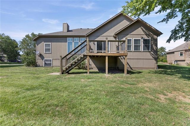 201 E PEACH TREE Lane, Gardner, KS 66030