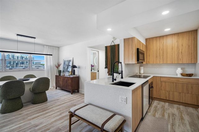 1881 Washington Avenue 8C, Miami Beach, FL 33139