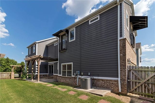 525 Rupple Road, Fayetteville, AR 72704